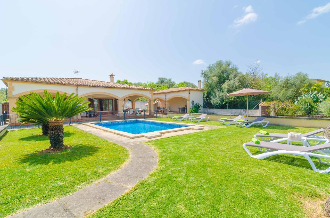 Ses Covetes Villa Petra  Buitenkant foto