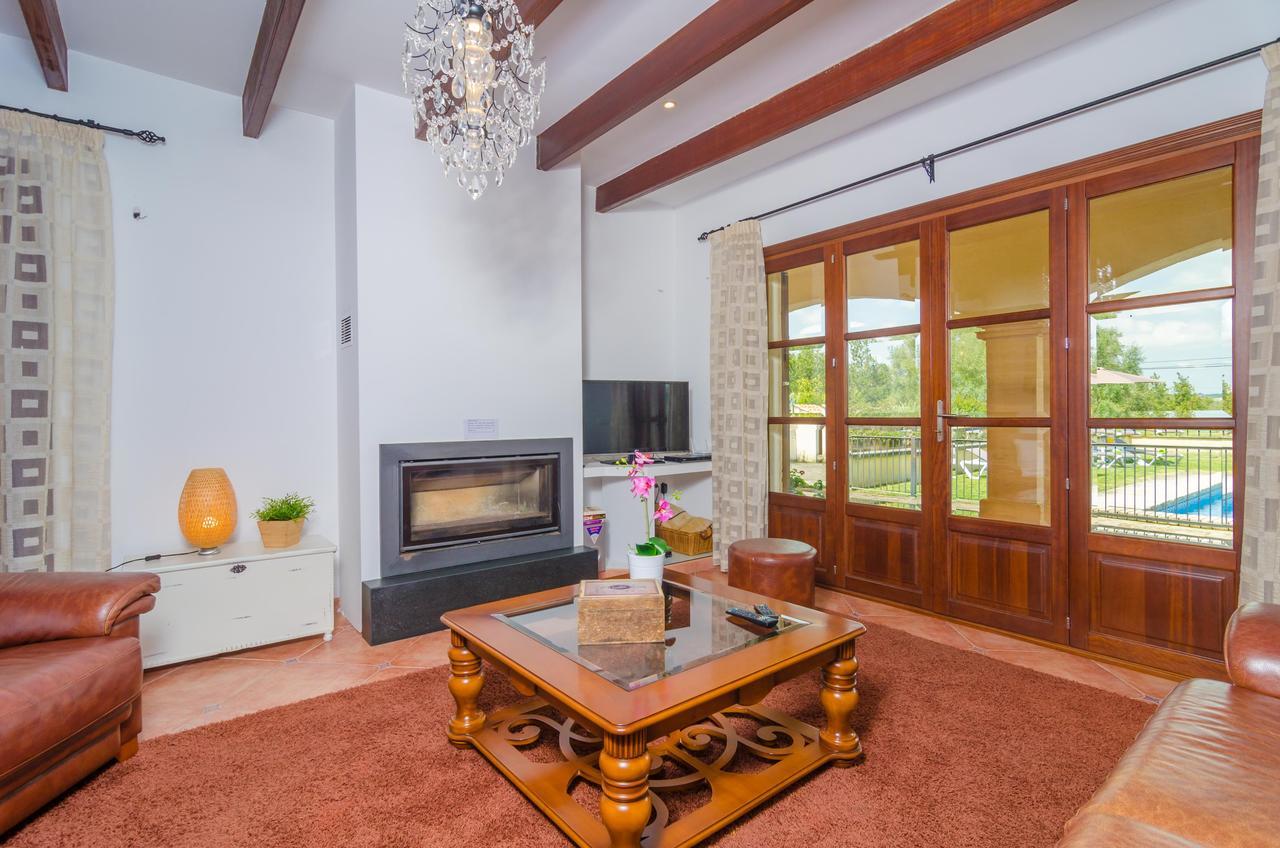 Ses Covetes Villa Petra  Buitenkant foto