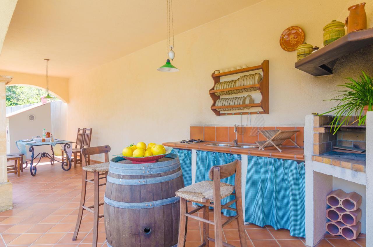Ses Covetes Villa Petra  Buitenkant foto