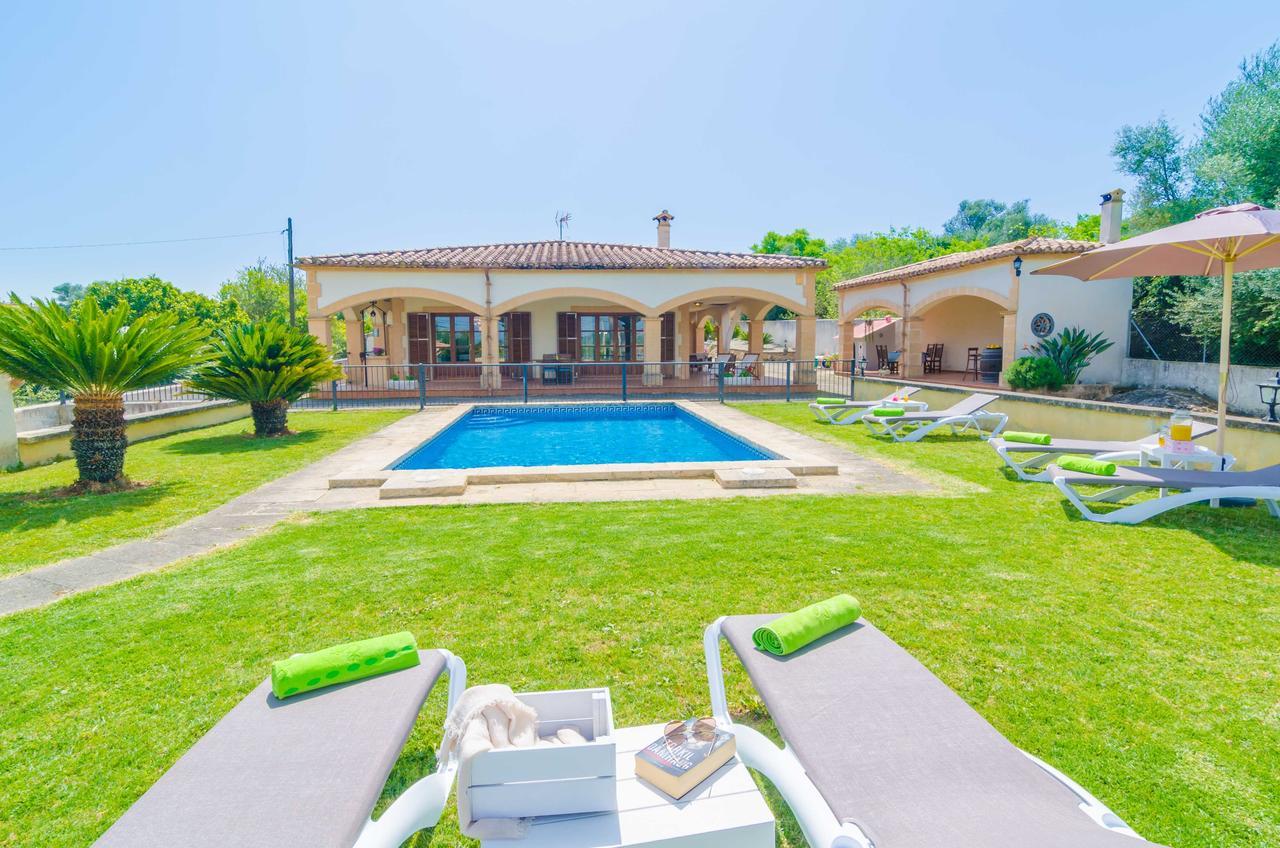 Ses Covetes Villa Petra  Buitenkant foto
